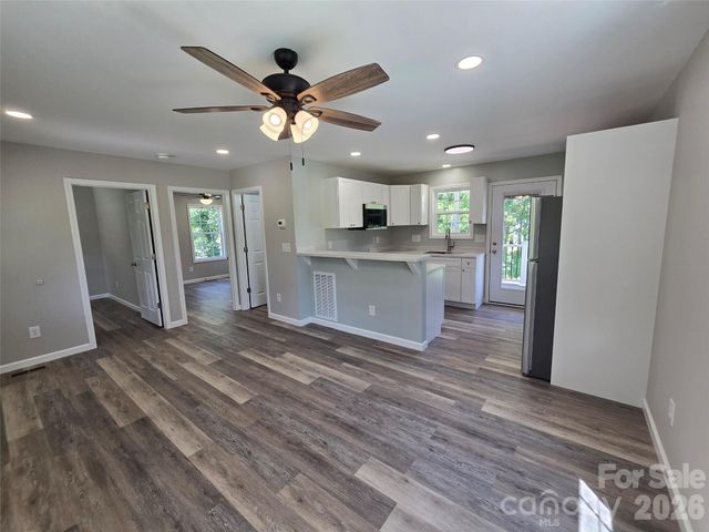 202 W Roswell Street, Troy, NC 27371