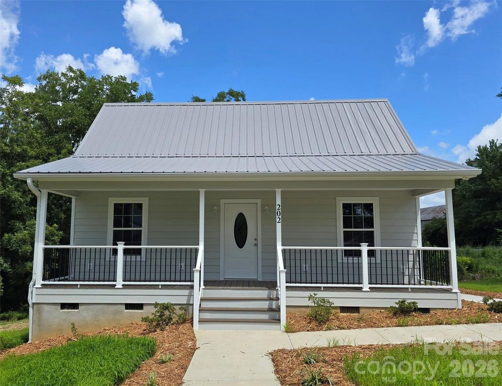 202 W Roswell Street, Troy, NC 27371