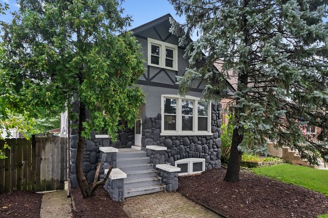 3229 Maple Avenue, Brookfield, IL 60513