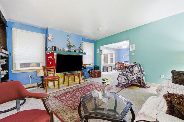588 East End Ave, Point Breeze, PA 15221