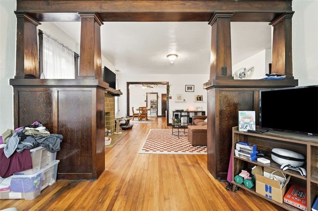 588 East End Ave, Point Breeze, PA 15221