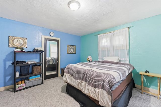 588 East End Ave, Point Breeze, PA 15221
