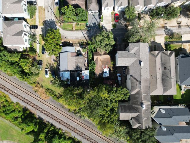 5845 Darling Street, Houston, TX 77007