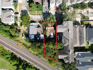 5845 Darling Street, Houston, TX 77007