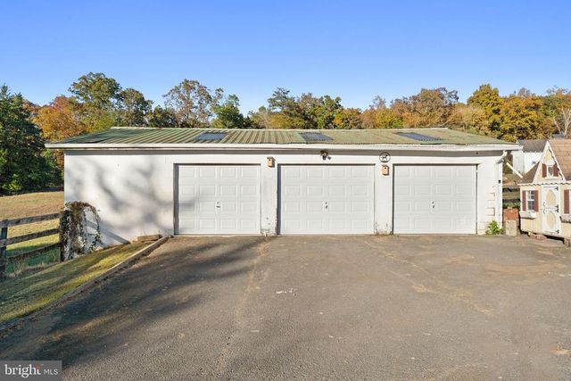 8229 OLD DUMFRIES RD, Catlett, VA 20119
