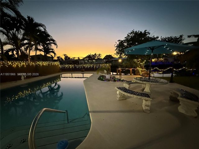 411 SE 6th Ave, Pompano Beach, FL 33060