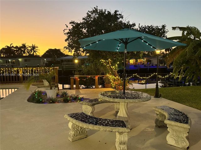 411 SE 6th Ave, Pompano Beach, FL 33060