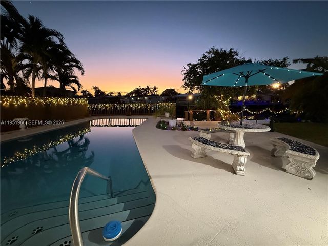 411 SE 6th Ave, Pompano Beach, FL 33060