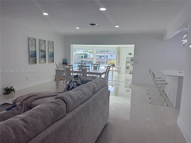 411 SE 6th Ave, Pompano Beach, FL 33060