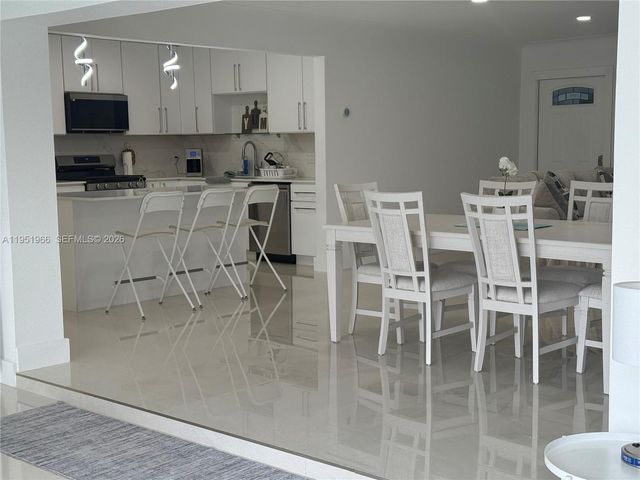 411 SE 6th Ave, Pompano Beach, FL 33060