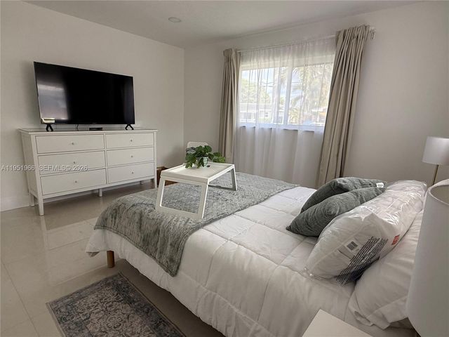 411 SE 6th Ave, Pompano Beach, FL 33060