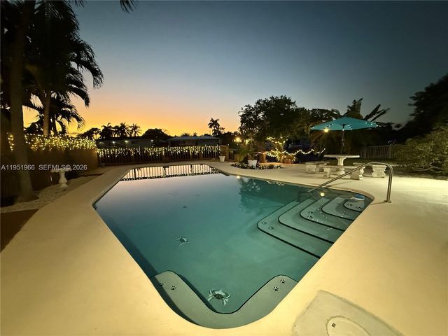 411 SE 6th Ave, Pompano Beach, FL 33060