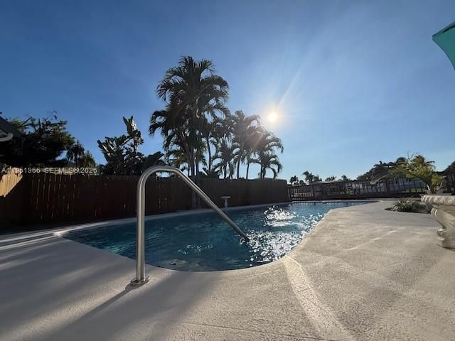 411 SE 6th Ave, Pompano Beach, FL 33060