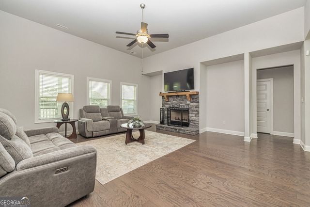 941 Highway 16 W, Newnan, GA 30263