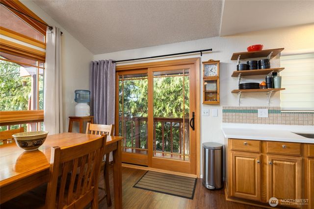 709 Shelter Bay Drive, La Conner, WA 98257