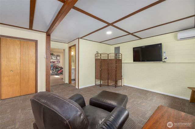 709 Shelter Bay Drive, La Conner, WA 98257