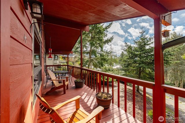 709 Shelter Bay Drive, La Conner, WA 98257