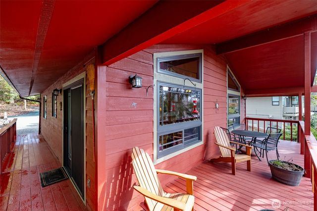 709 Shelter Bay Drive, La Conner, WA 98257
