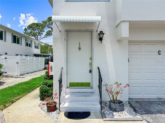 3265 40TH WAY S E, St Petersburg, FL 33711