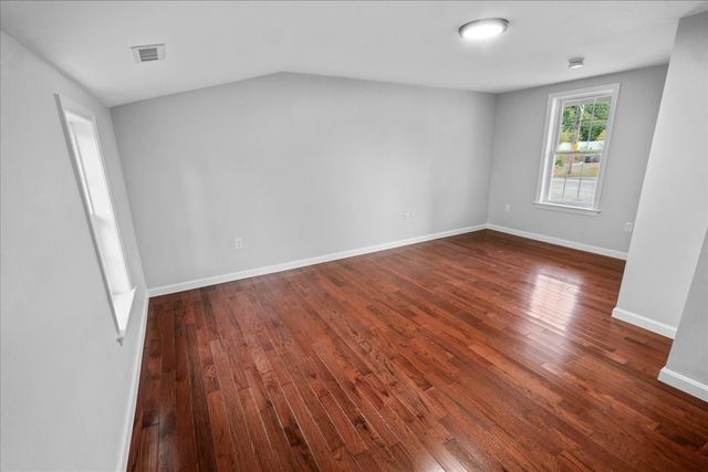 118 Old Groveland Rd, Haverhill, MA 01835
