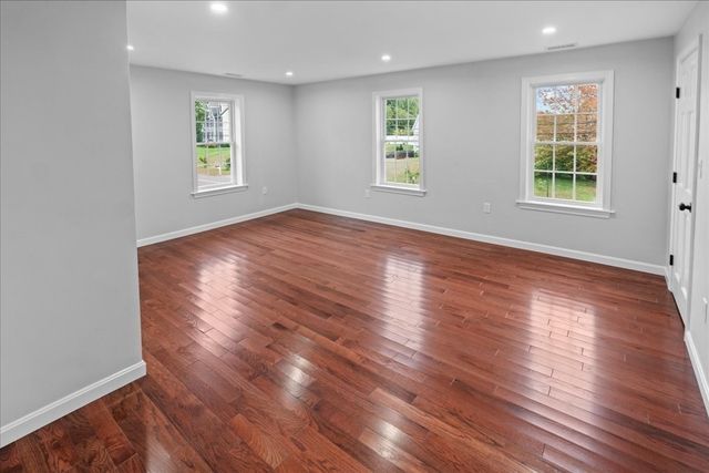 118 Old Groveland Rd, Haverhill, MA 01835