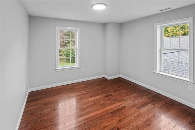 118 Old Groveland Rd, Haverhill, MA 01835