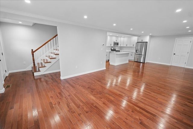 118 Old Groveland Rd, Haverhill, MA 01835