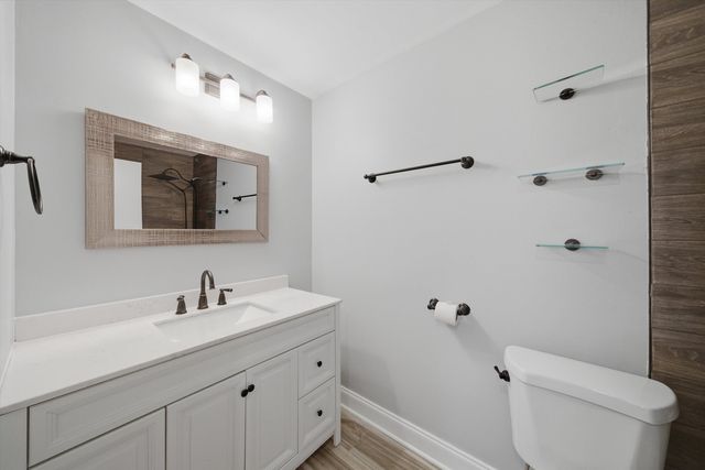 9840 S Pulaski Road 310, Oak Lawn, IL 60453