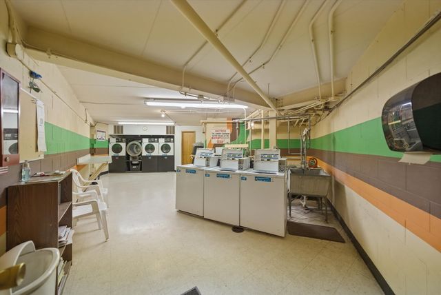 9840 S Pulaski Road 310, Oak Lawn, IL 60453