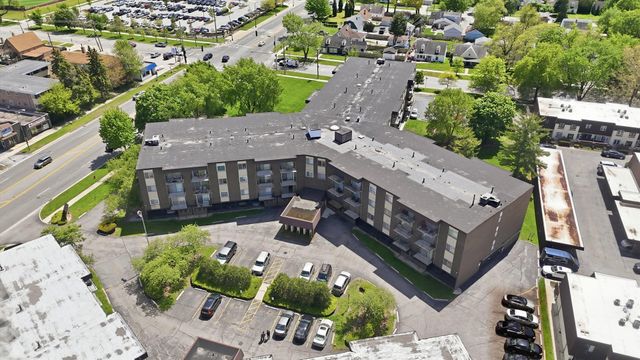 9840 S Pulaski Road 310, Oak Lawn, IL 60453