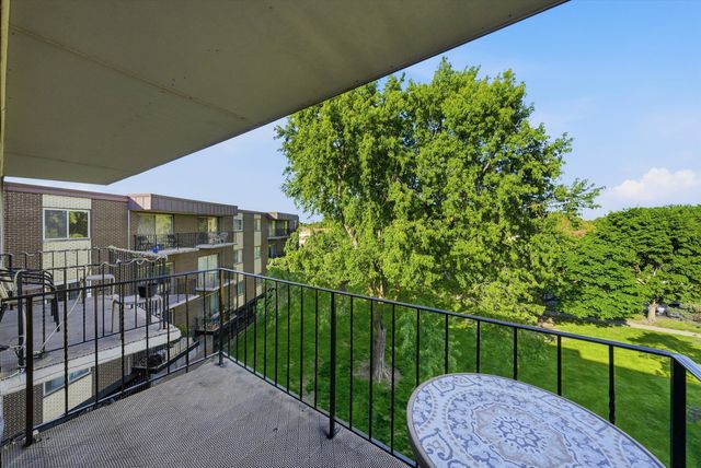 9840 S Pulaski Road 310, Oak Lawn, IL 60453