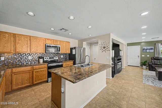 1020 S CHESHIRE Lane, Gilbert, AZ 85296