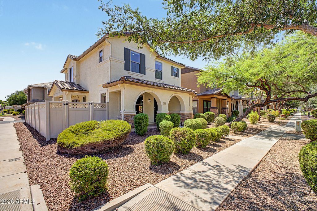 1020 S CHESHIRE Lane, Gilbert, AZ 85296 — photo 2
