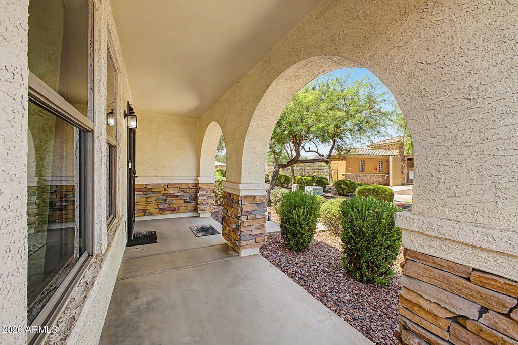 1020 S CHESHIRE Lane, Gilbert, AZ 85296 — photo 4