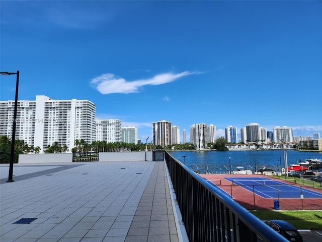 2780 NE 183rd Street 215, Aventura, FL 33160