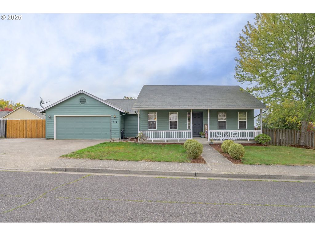 Image 1 of property listing at 822 MONROE St, Lafayette, OR 97127