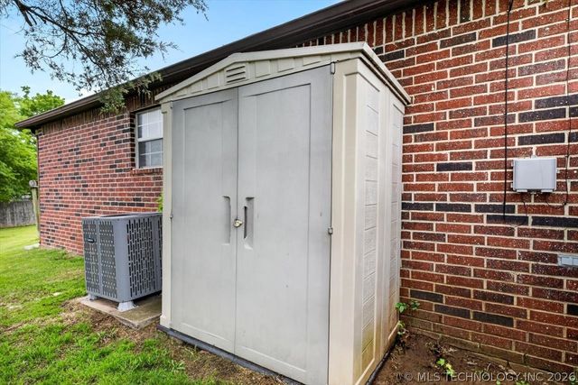 29906 E 147th Street S, Coweta, OK 74429
