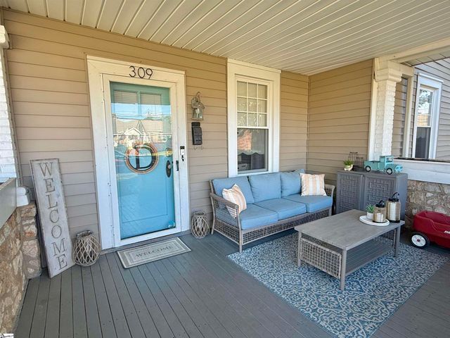 309 S Woodrow Street, Clinton, SC 29325