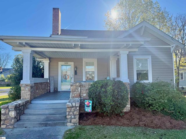 309 S Woodrow Street, Clinton, SC 29325