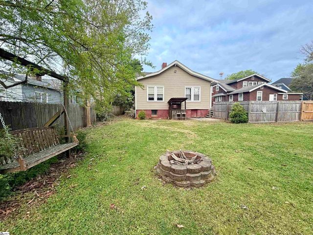 309 S Woodrow Street, Clinton, SC 29325