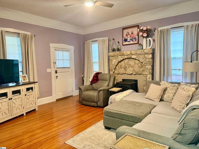 309 S Woodrow Street, Clinton, SC 29325