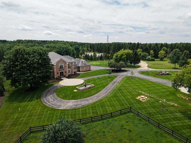 3855 CTY HWY C, West Bend, WI 53095