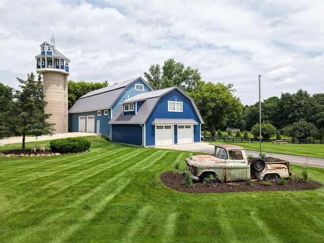 3855 CTY HWY C, West Bend, WI 53095