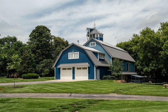 3855 CTY HWY C, West Bend, WI 53095