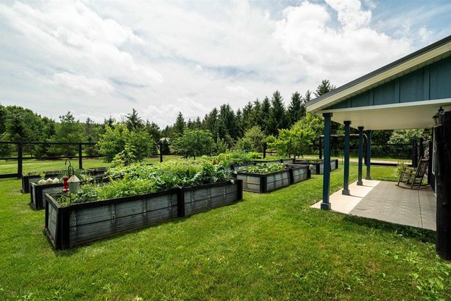 3855 CTY HWY C, West Bend, WI 53095