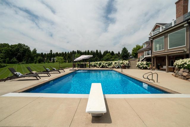 3855 CTY HWY C, West Bend, WI 53095