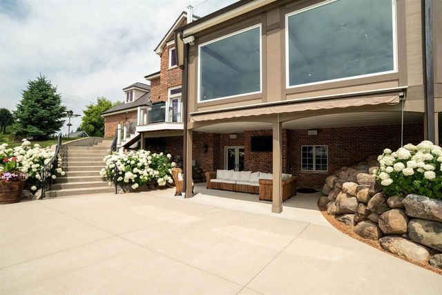 3855 CTY HWY C, West Bend, WI 53095