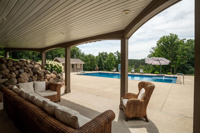 3855 CTY HWY C, West Bend, WI 53095