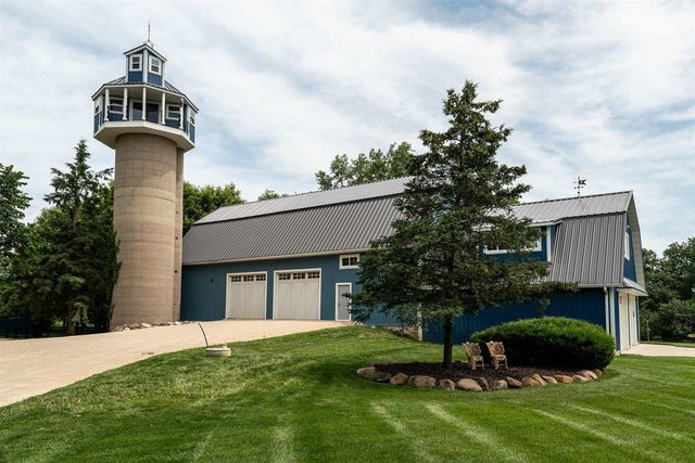 3855 CTY HWY C, West Bend, WI 53095