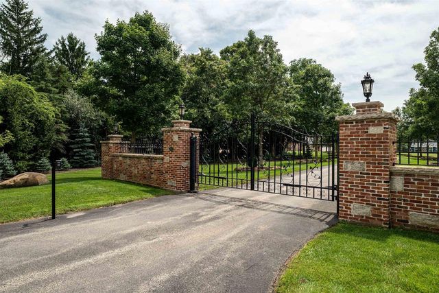 3855 CTY HWY C, West Bend, WI 53095